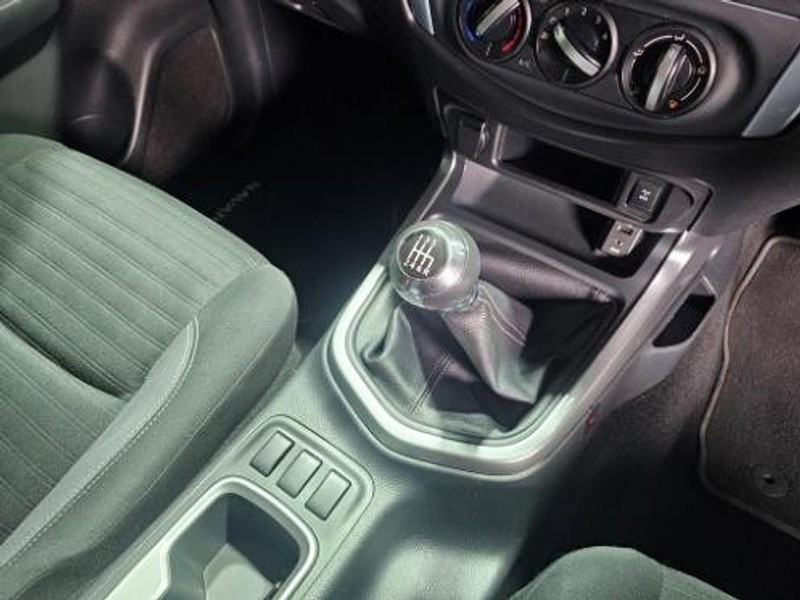 Nissan Navara - Mit Mak Motors - Image 14