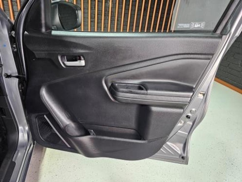 Toyota Vitz - Mit Mak Motors - Image 7