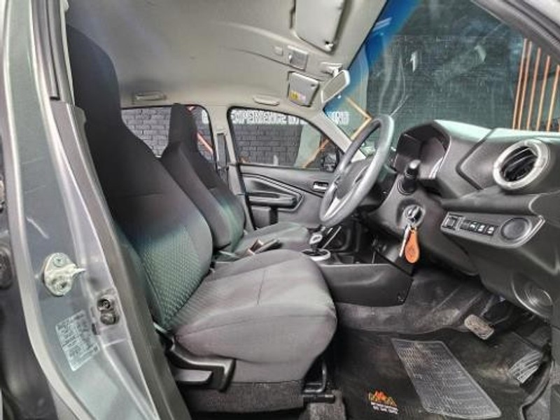 Toyota Vitz - Mit Mak Motors - Image 8