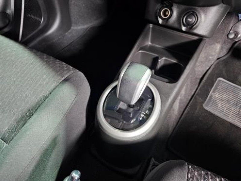 Toyota Vitz - Mit Mak Motors - Image 14