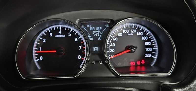 Nissan Almera - Mit Mak Motors - Image 12