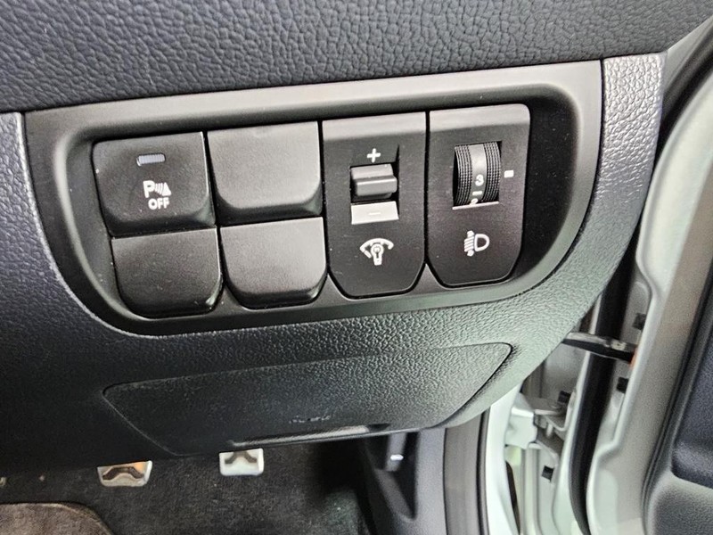 Kia Rio - Mit Mak Motors - Image 17