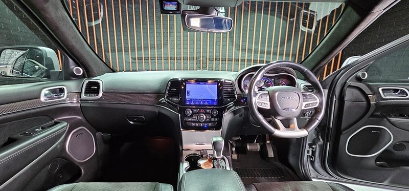 Jeep Grand Cherokee - Mit Mak Motors - Image 23