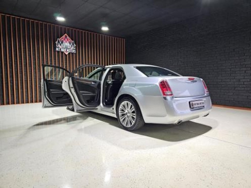 Chrysler 300 - Mit Mak Motors - Image 19