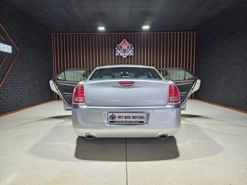 Chrysler 300 - Mit Mak Motors - Image 20