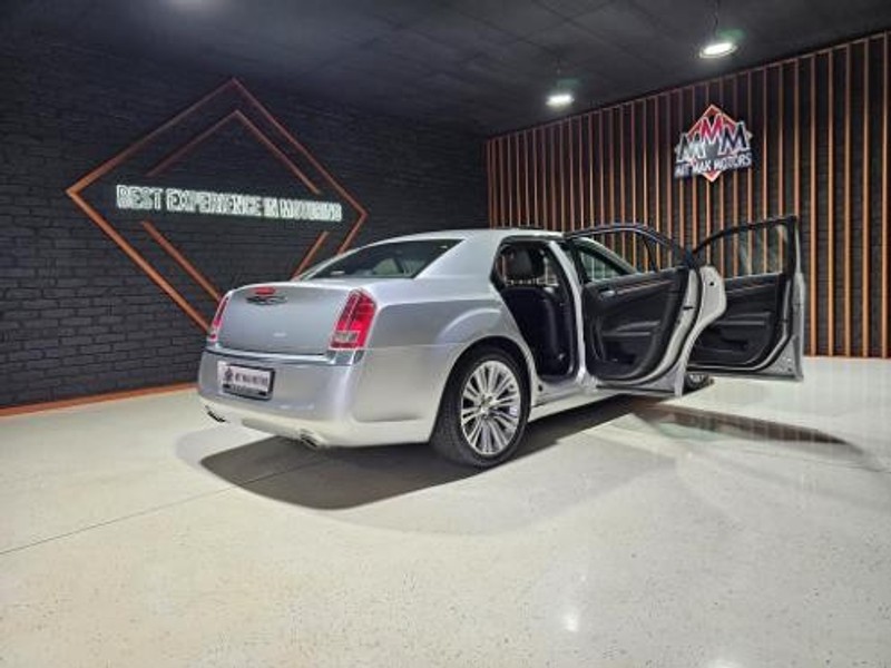 Chrysler 300 - Mit Mak Motors - Image 21