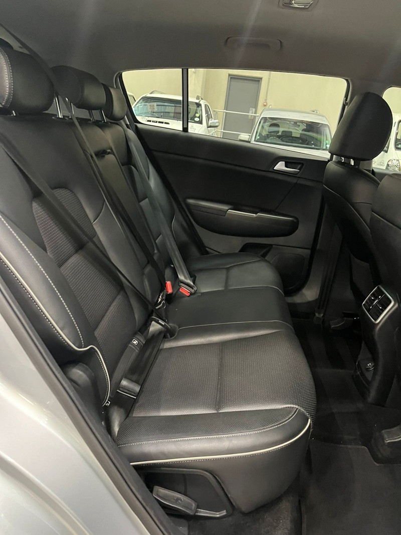 Kia Sportage - Weelee - Image 12