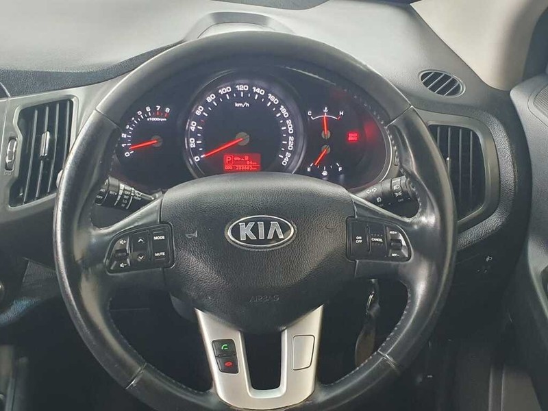 Kia Sportage - One Way Auto - Image 12