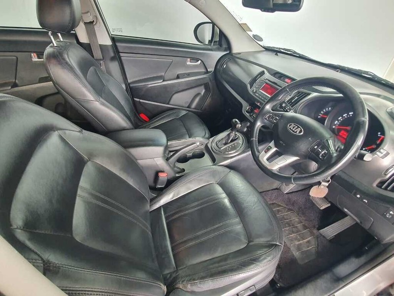 Kia Sportage - One Way Auto - Image 7
