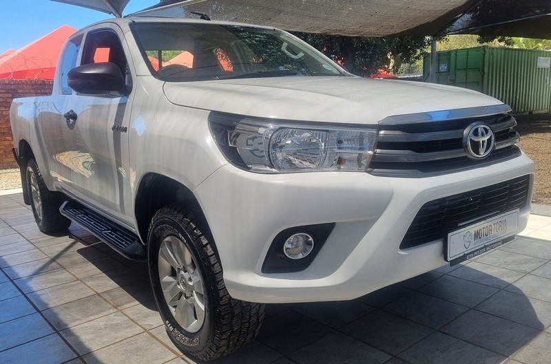 Toyota Hilux - Motortoria - Image 1