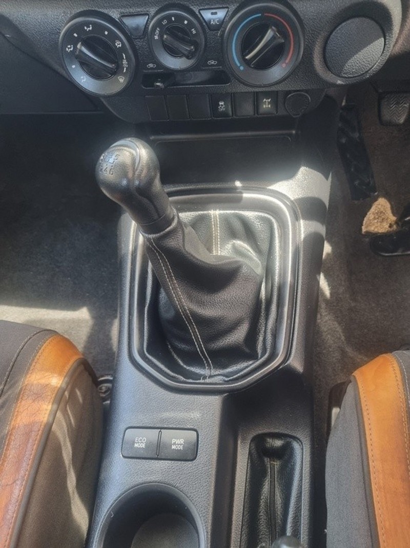 Toyota Hilux - Motortoria - Image 15