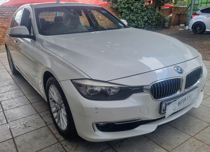 BMW 3 Series - Motortoria - Image 1