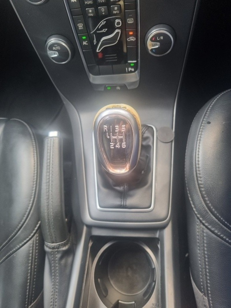 Volvo V40 - Motortoria - Image 13