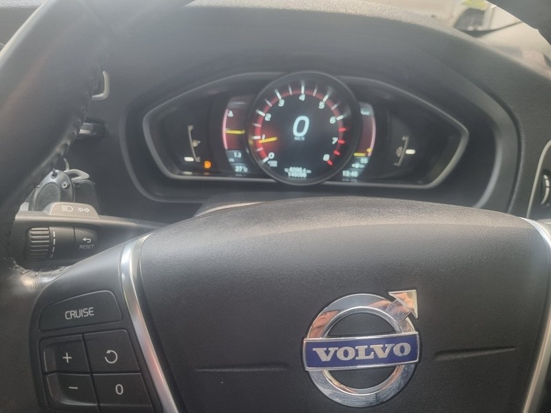 Volvo V40 - Motortoria - Image 11