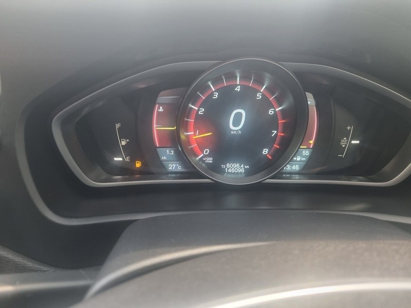 Volvo V40 - Motortoria - Image 10