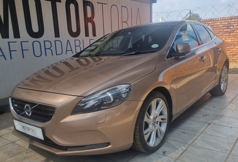 Volvo V40 - Motortoria - Image 3