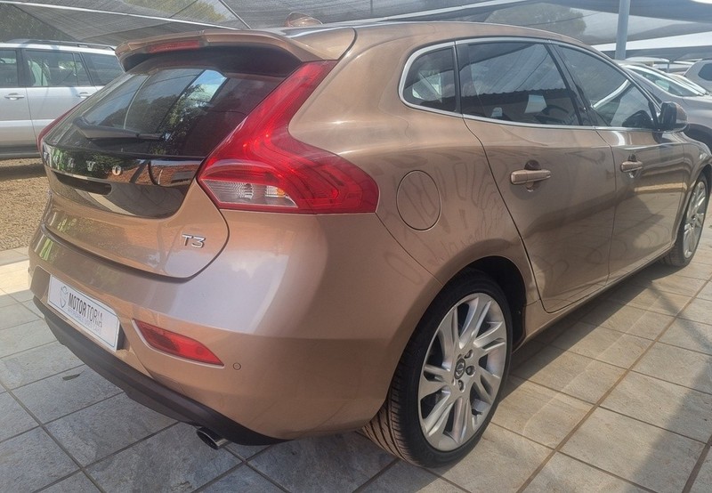 Volvo V40 - Motortoria - Image 7