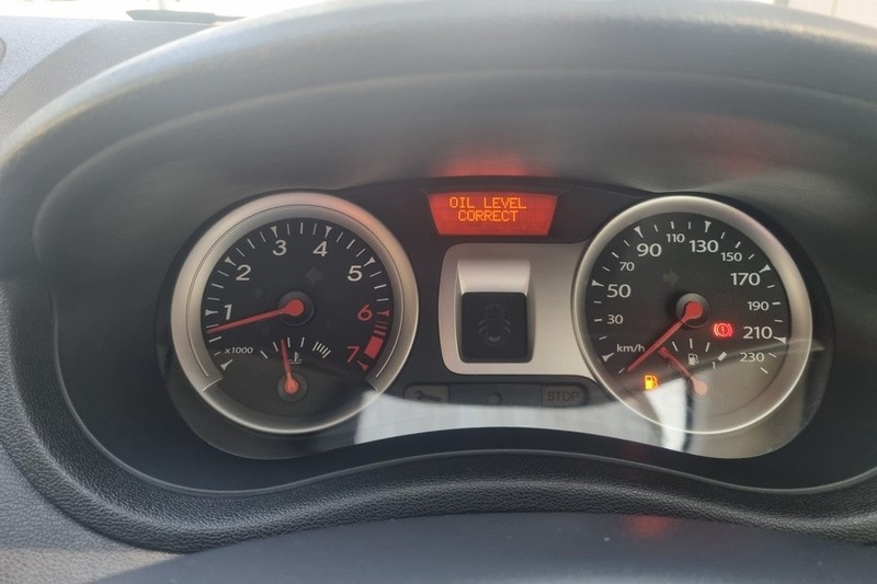 Renault Clio - Motortoria - Image 9