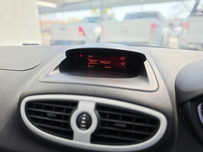 Renault Clio - Motortoria - Image 19
