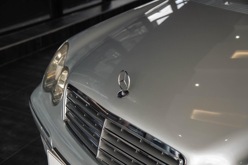 Mercedes-Benz C-class - Chery Bruma - Image 6