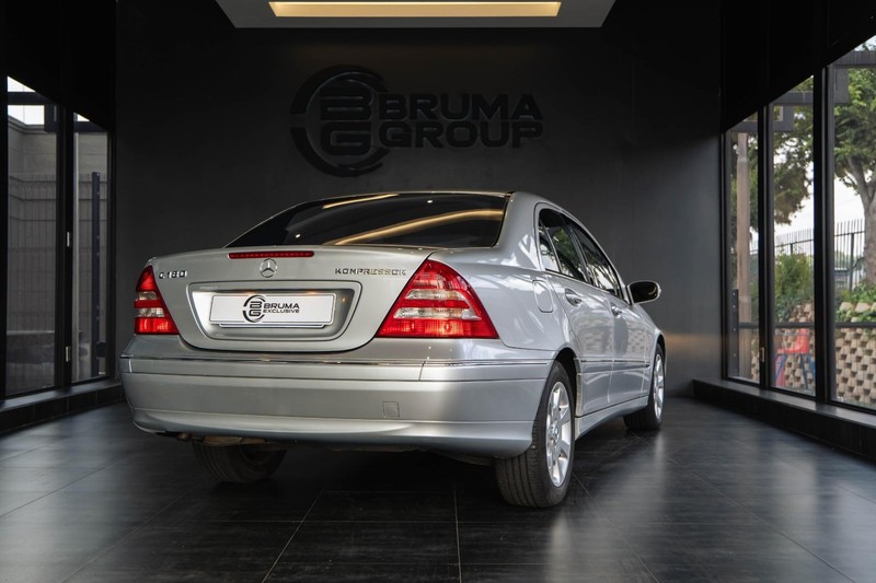 Mercedes-Benz C-class - Chery Bruma - Image 2