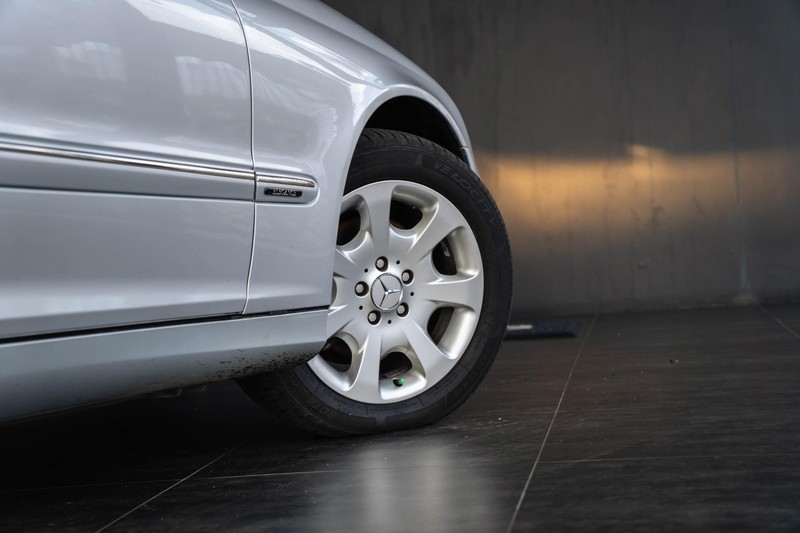 Mercedes-Benz C-class - Chery Bruma - Image 5