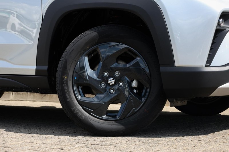 Suzuki Across - Suzuki Fourways - Image 2