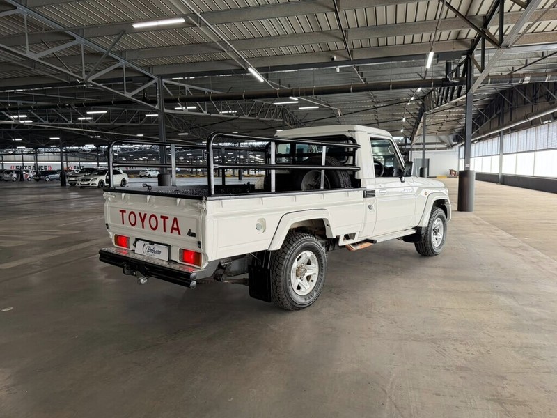Toyota Land Cruiser - Bakwena Auto Sales - Image 11