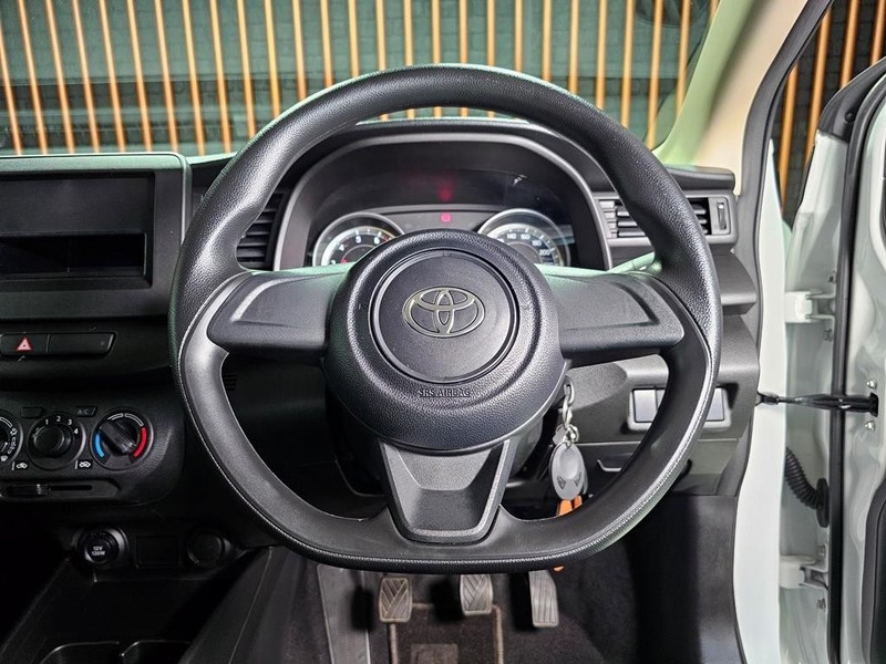 Toyota Corolla Rumion - Mit Mak Motors - Image 10