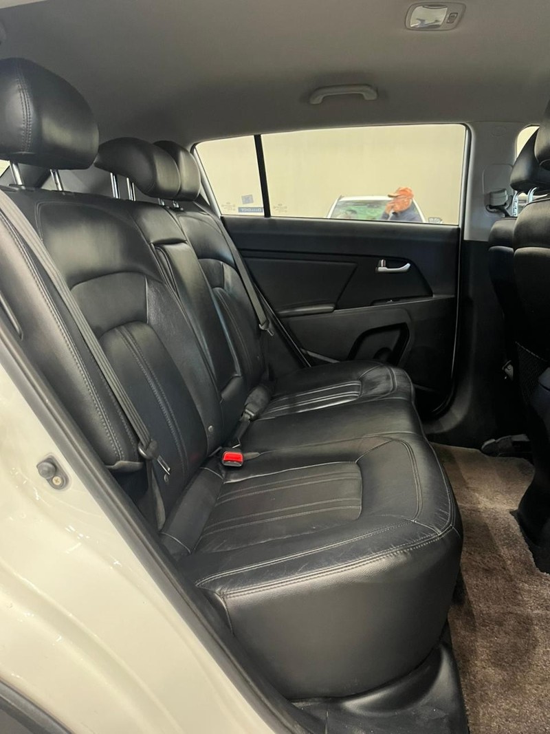 Kia Sportage - Weelee - Image 12