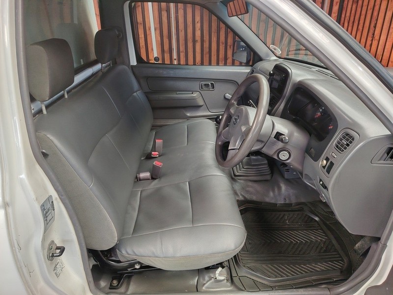 Nissan NP 300 Pick up - We Buy Bakkies - Image 11