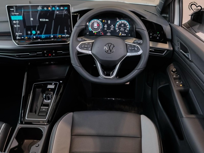 Volkswagen Golf - Hatfield VW Melrose Arch - Image 25