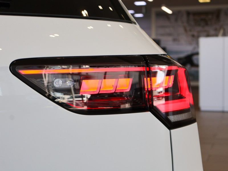 Volkswagen Golf - Hatfield VW Melrose Arch - Image 21