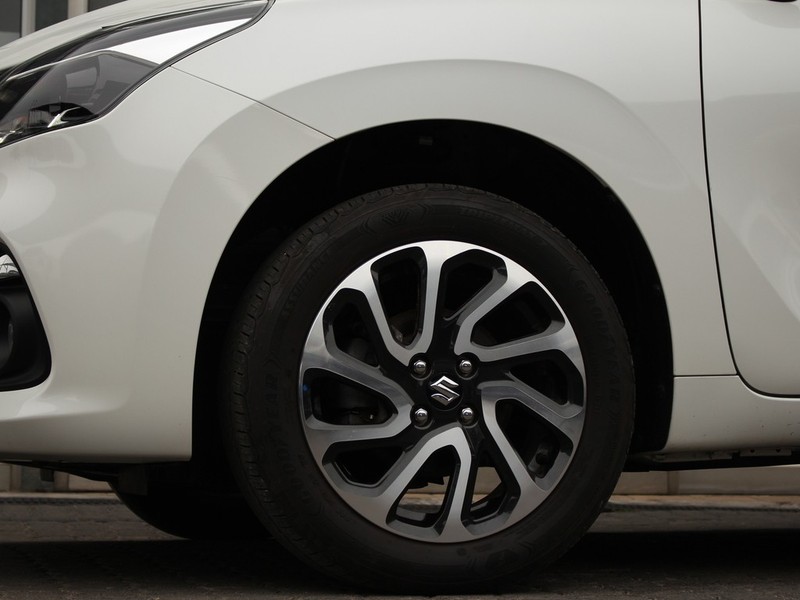 Suzuki Baleno - Authentique Autos - Image 16