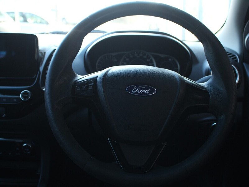 Ford Figo - Authentique Autos - Image 8