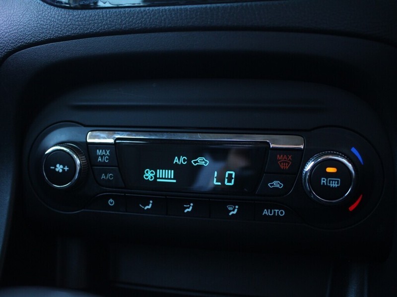 Ford Figo - Authentique Autos - Image 12