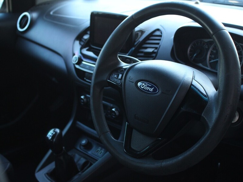Ford Figo - Authentique Autos - Image 9