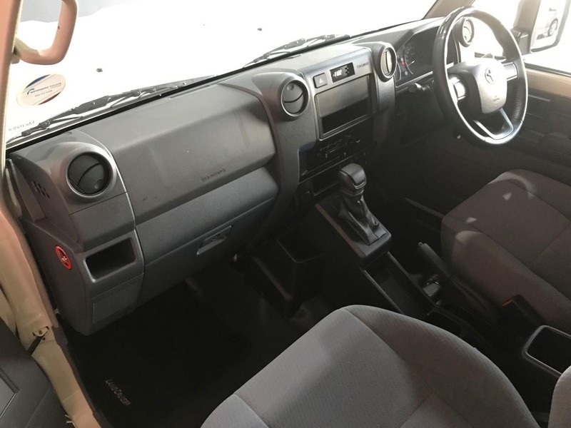 Toyota land cruiser 79 - Vaal Toyota Vereeniging - Image 9