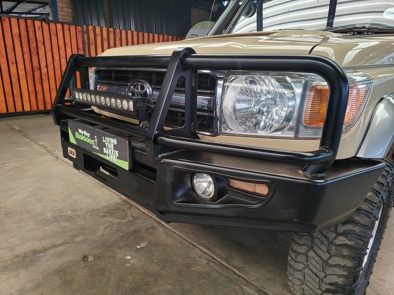 Toyota Land Cruiser - We Buy Bakkies - Image 5