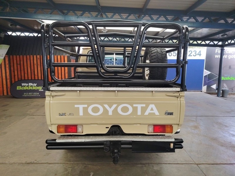 Toyota Land Cruiser - We Buy Bakkies - Image 2