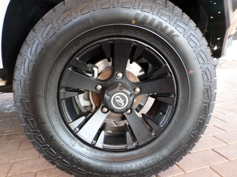 Mahindra Pik Up - Auto Investments Waterkloof - Image 20