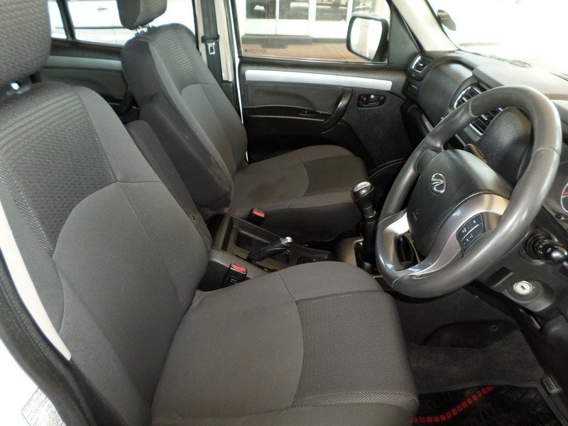 Mahindra Pik Up - Auto Investments Waterkloof - Image 12