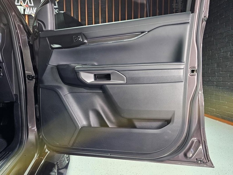 Ford Everest - Mit Mak Motors - Image 7