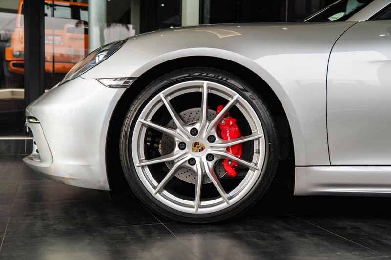 Porsche Cayman - Bruma Nissan - Image 11