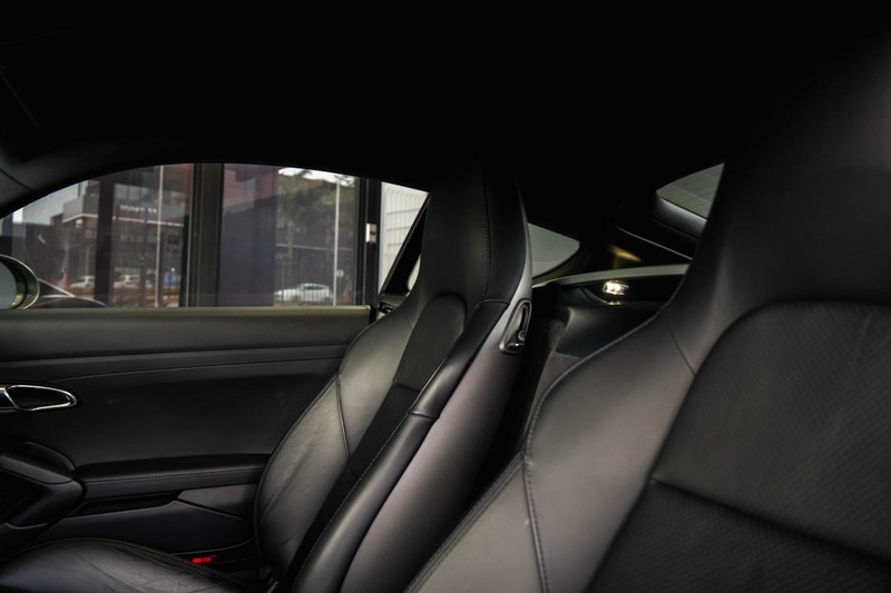 Porsche Cayman - Bruma Nissan - Image 13