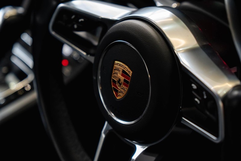 Porsche Cayman - Bruma Nissan - Image 23