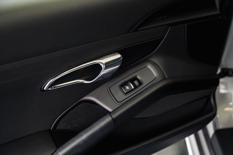 Porsche Cayman - Bruma Nissan - Image 18