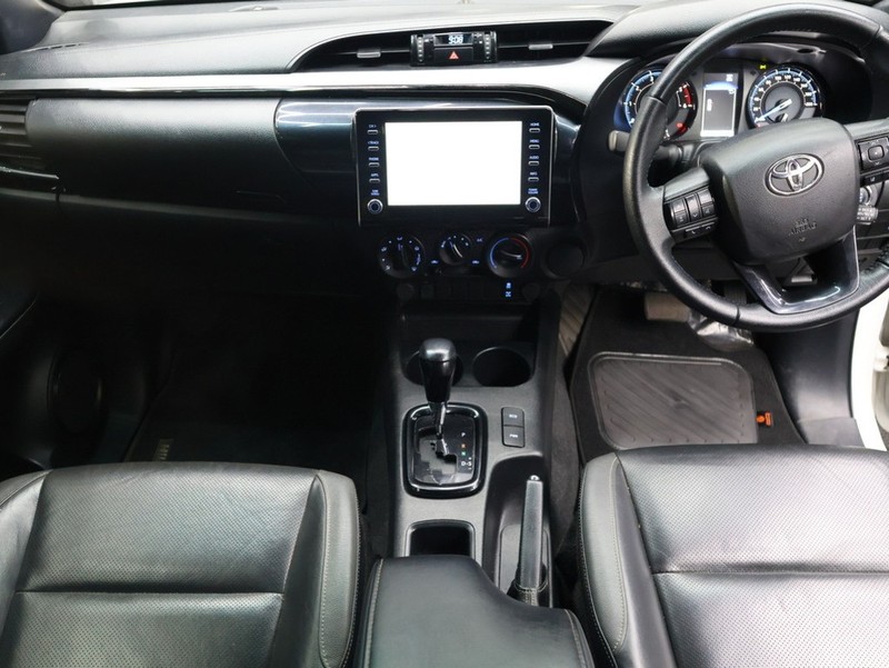 Toyota Hilux - KING OF CARS - Image 11