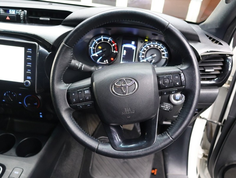 Toyota Hilux - KING OF CARS - Image 13