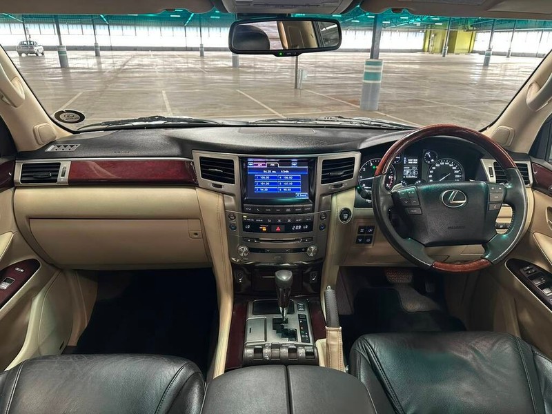 Lexus LX - Bakwena Auto Sales - Image 12